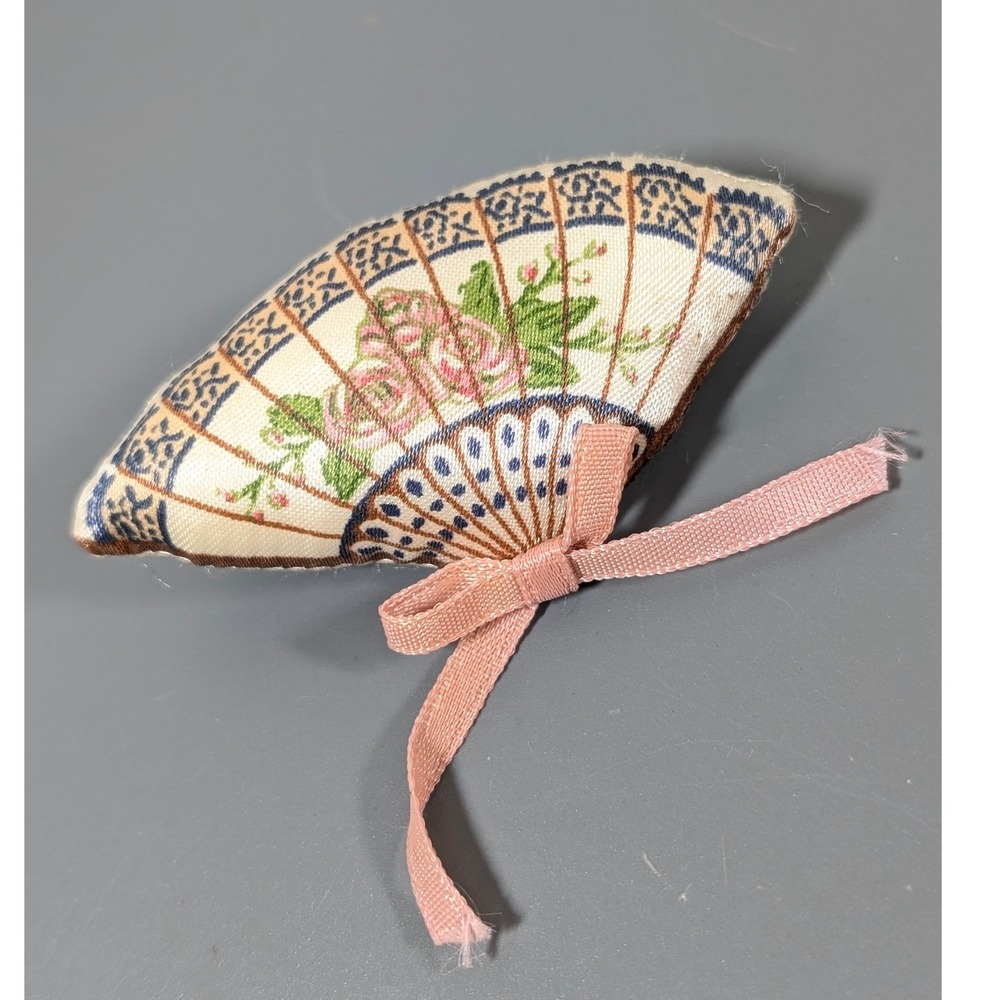 Vintage Avon Sachet Fan Brooch 1982 Fabric Ribbon Perfume Pin Collectible